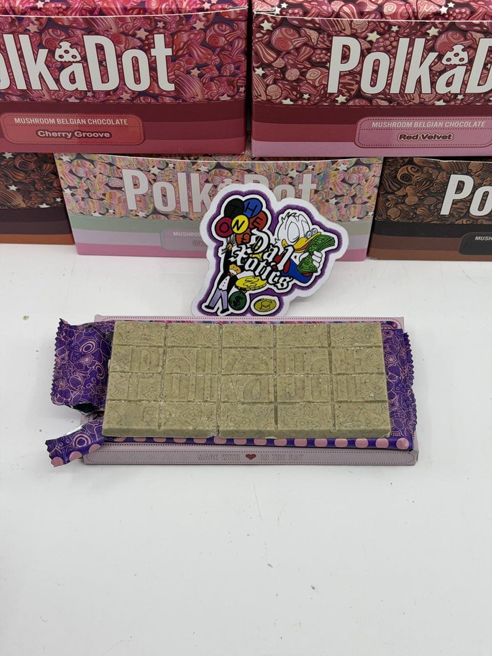 POLKA DOT MUSHROOM CHOCOLATE BAR